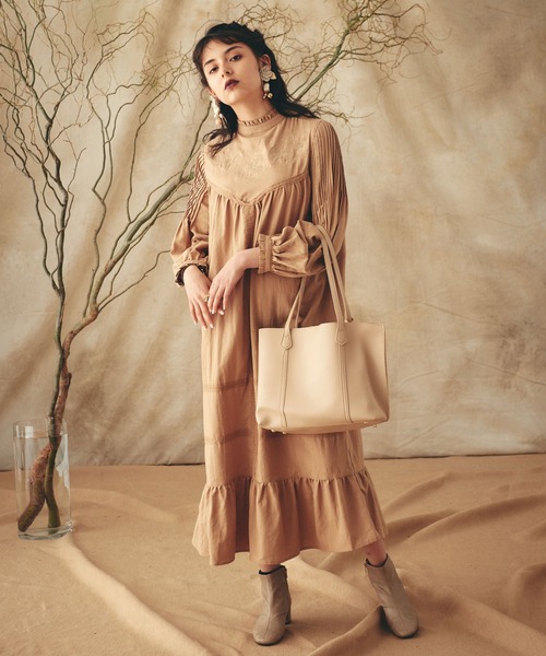 LAYMEE（レイミー）の「Verbena bag / バーベナバッグ（ショルダーバッグ・レディース・アイボリー/キャメル/ブラック・FREE）」の20枚目の写真