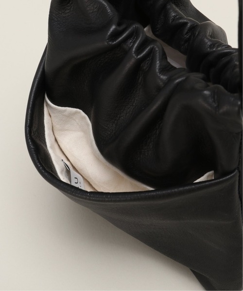 URU（ウル）の「【URU / ウル】 LEATHER POUCH（ショルダーバッグ・メンズ・ブラック・FREE）」の7枚目の写真