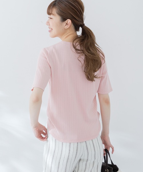 URBAN RESEARCH Sonny Label(アーバンリサーチサニーレーベル)の「汗ジミ防止UVワイドリブTシャツ(Tシャツ/カットソー・レディース・オフホワイト/ピンク/ベージュ/ブラック・FREE)」の8枚目の写真