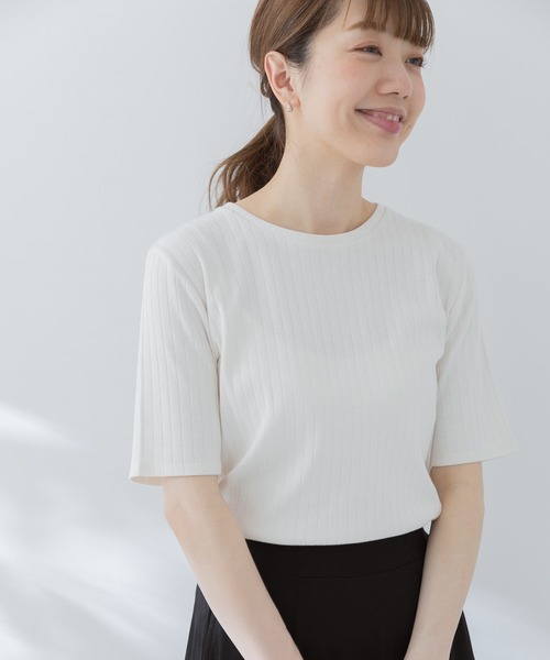 URBAN RESEARCH Sonny Label(アーバンリサーチサニーレーベル)の「汗ジミ防止UVワイドリブTシャツ(Tシャツ/カットソー・レディース・オフホワイト/ピンク/ベージュ/ブラック・FREE)」の12枚目の写真