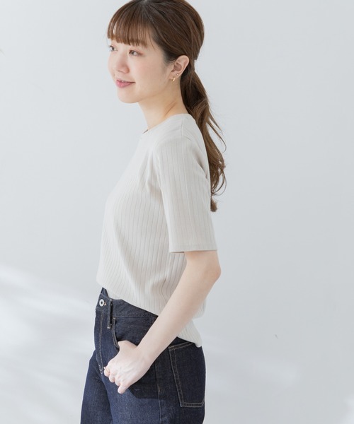 URBAN RESEARCH Sonny Label(アーバンリサーチサニーレーベル)の「汗ジミ防止UVワイドリブTシャツ(Tシャツ/カットソー・レディース・オフホワイト/ピンク/ベージュ/ブラック・FREE)」の16枚目の写真