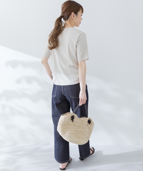 URBAN RESEARCH Sonny Label(アーバンリサーチサニーレーベル)の「汗ジミ防止UVワイドリブTシャツ(Tシャツ/カットソー・レディース・オフホワイト/ピンク/ベージュ/ブラック・FREE)」の18枚目の写真