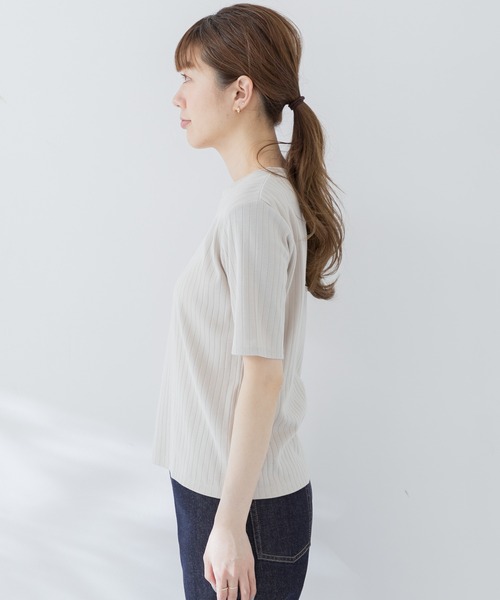 URBAN RESEARCH Sonny Label(アーバンリサーチサニーレーベル)の「汗ジミ防止UVワイドリブTシャツ(Tシャツ/カットソー・レディース・オフホワイト/ピンク/ベージュ/ブラック・FREE)」の20枚目の写真