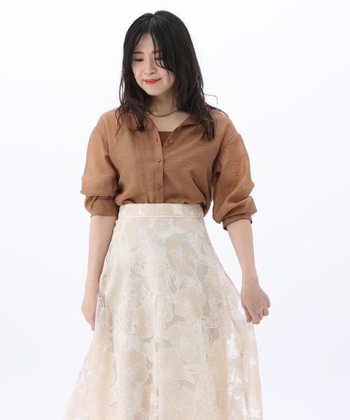 Fabulous Angela（ファビュラスアンジェラ）の「キャミ付きエアリーシャツ（シャツ/ブラウス・レディース・モカ/カーキ/ブルー・FREE）」の2枚目の写真