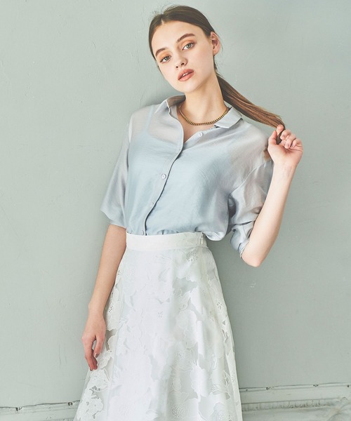 Fabulous Angela（ファビュラスアンジェラ）の「キャミ付きエアリーシャツ（シャツ/ブラウス・レディース・モカ/カーキ/ブルー・FREE）」の8枚目の写真