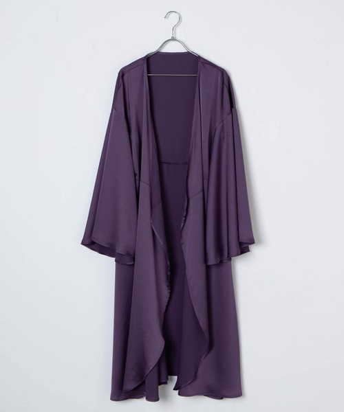 Romansual（ロマンシュアル）の「Romansual/タッセルベルトサテンフレアスリーブガウン（ノーカラーコート・レディース・ブラック/パープル・FREE）」の11枚目の写真