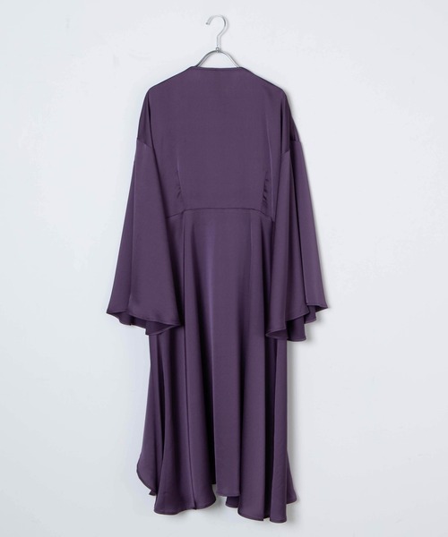 Romansual（ロマンシュアル）の「Romansual/タッセルベルトサテンフレアスリーブガウン（ノーカラーコート・レディース・ブラック/パープル・FREE）」の12枚目の写真