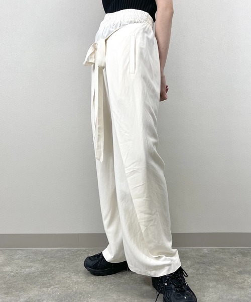 ASTRAL（アストラル）の「【ASTRAL】design wide pants（スラックス・メンズ・アイボリー・ONE SIZE）」の4枚目の写真