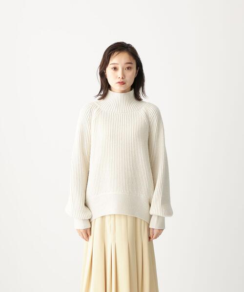 CITEN(シテン)の「<CITEN(シテン)> アゼ スリット タートル ニット(ニット/セーター・レディース・オフホワイト/ダークグレー/ベージュ/ライトピンク/マスタード/ライトブルー・FREE)」の10枚目の写真