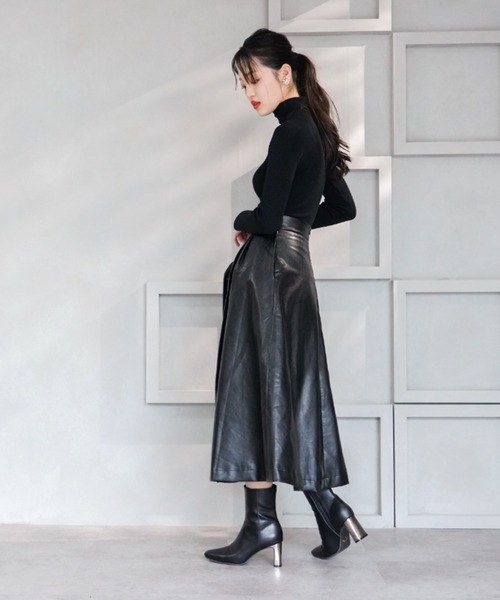 VIVIAN（ヴィヴィアン）の「メタルプレートヒールショートブーツ