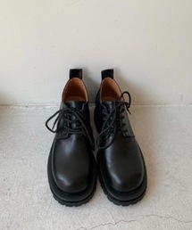lace up bulky shoes