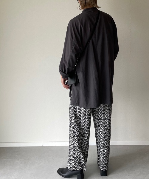 y/m by misato（イムバイミサト）の「スタンドシャツジャケット（その他アウター・レディース・チャコールグレー/ベージュ・FREE）」の3枚目の写真