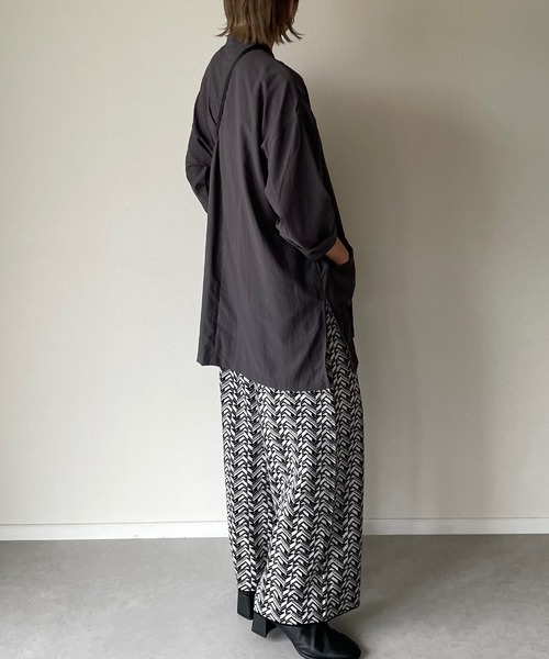 y/m by misato（イムバイミサト）の「スタンドシャツジャケット（その他アウター・レディース・チャコールグレー/ベージュ・FREE）」の17枚目の写真