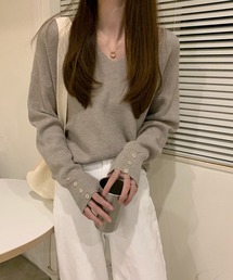 スリーブボタンキーネックニット