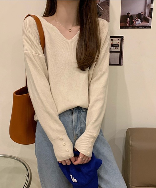 Jewelobe(ジュエローブ)の「スリーブボタンキーネックニット(ニット/セーター・レディース・ベージュ/アイボリー/ブラウン/ブラック・FREE)」の16枚目の写真