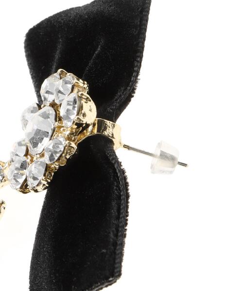 INGNI(イング)の「クリスタルパーツ付リボンピアス(ピアス(両耳用)・レディース・ブラック・ONE SIZE)」の5枚目の写真