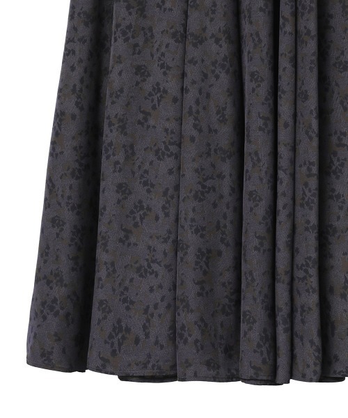 CLANE（クラネ）の「JACQUARD FLOWER FLARE SKIRT（スカート・レディース・レッド・1/2/0）」の21枚目の写真