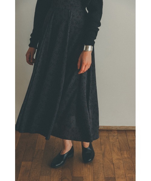 CLANE（クラネ）の「JACQUARD FLOWER FLARE SKIRT（スカート・レディース・レッド・1/2/0）」の15枚目の写真