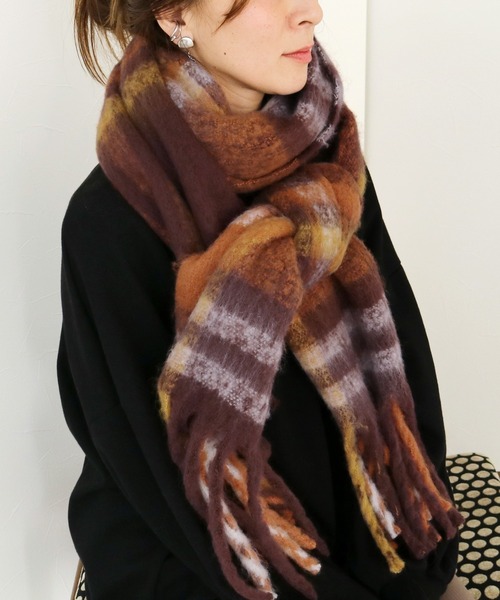 reca（レカ）の「【ZOZOTOWN限定】モコモコボリュームストール（ストール/ショール・レディース・ブラック系その他/ブラウン系その他/ブラック系その他2/グリーン系その他/オレンジ系その他/ピンク系/イエロー系・FREE）」の7枚目の写真