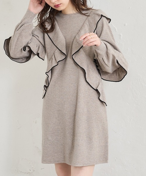 natural couture(ナチュラルクチュール)の「【WEB限定】ラッフルフリルニットチュニックワンピース(ワンピース・レディース・カーキ/ブラック/グレー/オフホワイト・FREE)」の4枚目の写真