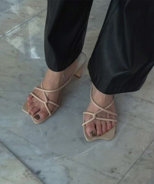 Ameri(アメリ)の「WAVE TOE SANDAL(サンダル・レディース・ブラック/ベージュ/グリーン・SMALL/MEDIUM/LARGE)」の7枚目の写真