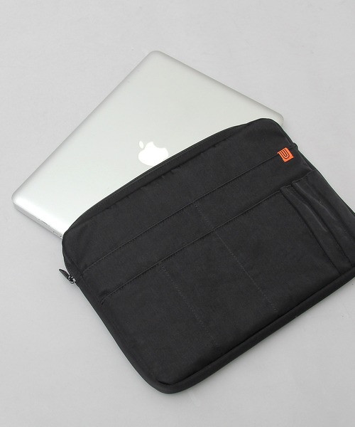 UNIVERSAL OVERALL（ユニバーサルオーバーオール）の「ナイロン PCバッグ（ビジネスバッグ・メンズ・ブラック・FREE）」の5枚目の写真