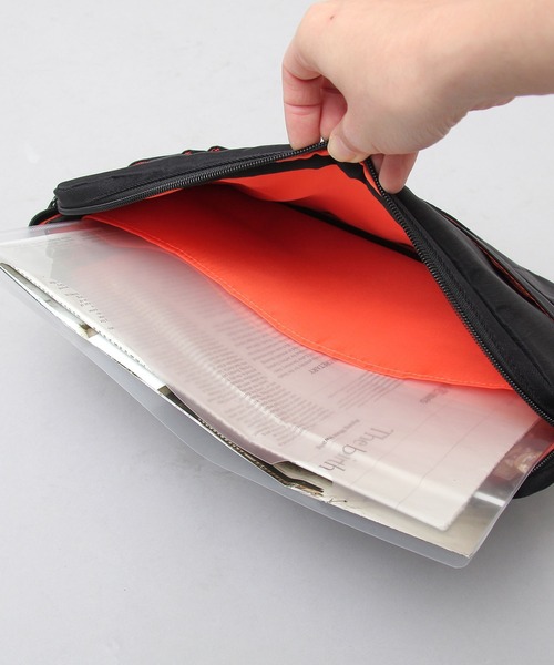 UNIVERSAL OVERALL（ユニバーサルオーバーオール）の「ナイロン PCバッグ（ビジネスバッグ・メンズ・ブラック・FREE）」の14枚目の写真