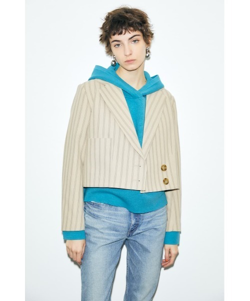 MOUSSY(マウジー)の「CROPPED DOUBLE ジャケット(テーラードジャケット・レディース・ターコイズブルー/アイボリー/ベージュ系その他・1/2)」の11枚目の写真