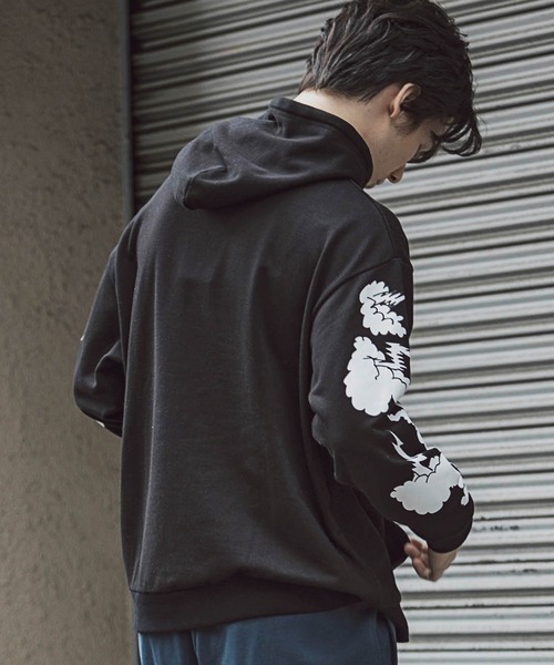 Mark Gonzales(マーク・ゴンザレス)の「Mark Gonzales(マーク ゴンザレス)スウェットプルオーバーフーディー(パーカー・メンズ・ホワイト系1/ブラック系2/ブラック系1/ホワイト系2/ブラック系3/ホワイト系3・M/L)」の9枚目の写真