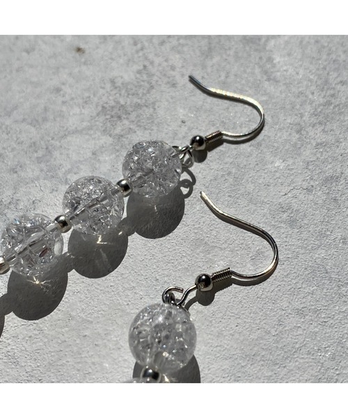 tone(トーン)の「【-lensa-】クラッシュビーズでシンプルピアス(MA)(ピアス(両耳用)・レディース・クリア・FREE)」の3枚目の写真