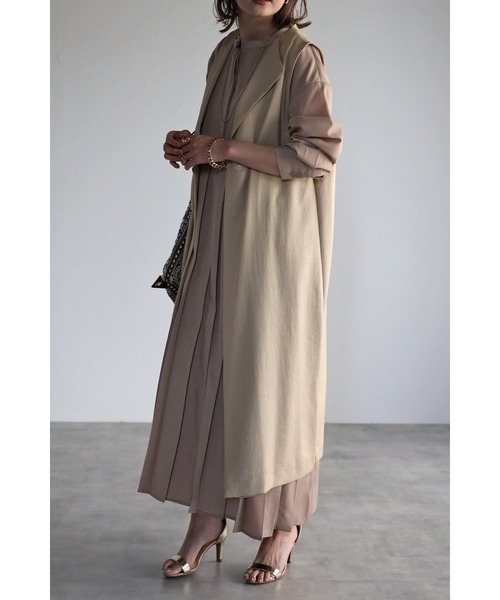 Bonjour Sagan（ボンジュールサガン）の「プリーツ切替バンドカラーワンピース（ワンピース・レディース・ホワイト/ベージュ・FREE）」の3枚目の写真