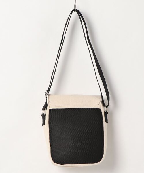 INGNI(イング)の「ロゴスクエアショルダーBAG(トートバッグ・レディース・ブラック×グリーン/アイボリー系8・ONE SIZE)」の3枚目の写真