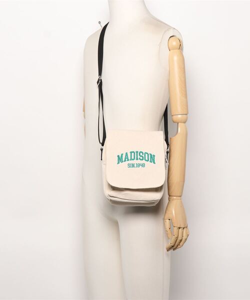 INGNI(イング)の「ロゴスクエアショルダーBAG(トートバッグ・レディース・ブラック×グリーン/アイボリー系8・ONE SIZE)」の6枚目の写真