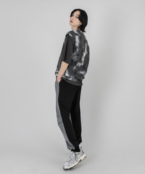 FOLLOWIN（フォロウィン）の「【UNISEX】タイダイサマーニットベスト（ベスト・レディース・ブラック/レッド・FREE）」の12枚目の写真