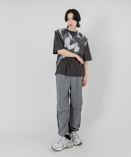 FOLLOWIN（フォロウィン）の「【UNISEX】タイダイサマーニットベスト（ベスト・レディース・ブラック/レッド・FREE）」の15枚目の写真