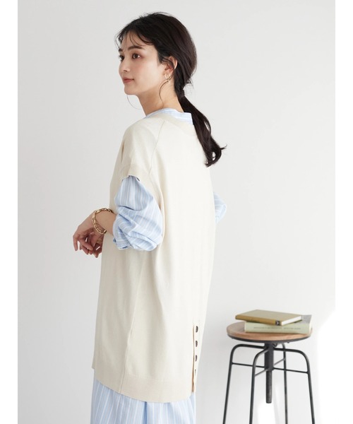 CRAFT STANDARD BOUTIQUE（クラフトスタンダードブティック）の「後ろボタンVネックチュニック　＊◆（ベスト・レディース・ブラック/グリーン/アイボリー・FREE）」の6枚目の写真