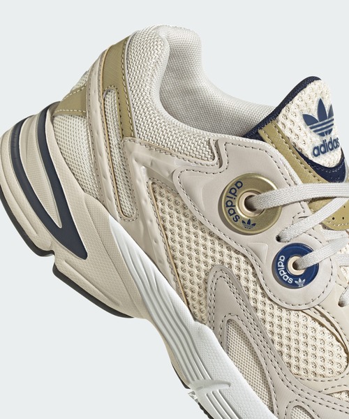 adidas（アディダス）の「adidas ASTIR W / 厚底スニーカー / アディダスオリジナルス（メンズ/レディース）（スニーカー・レディース・ベージュ系その他/ライトグレー/オフホワイト・23.5cm/24.0cm/22.0cm/22.5cm/23.0cm/24.5cm/25.0cm/25.5cm/26.0cm/26.5cm/27.5cm/28.0cm/27.0cm）」の12枚目の写真