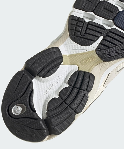 adidas（アディダス）の「adidas ASTIR W / 厚底スニーカー / アディダスオリジナルス（メンズ/レディース）（スニーカー・レディース・ベージュ系その他/ライトグレー/オフホワイト・23.5cm/24.0cm/22.0cm/22.5cm/23.0cm/24.5cm/25.0cm/25.5cm/26.0cm/26.5cm/27.5cm/28.0cm/27.0cm）」の5枚目の写真