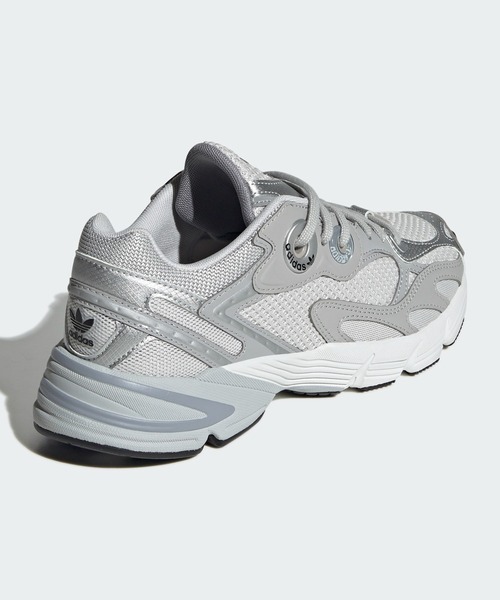 adidas（アディダス）の「adidas ASTIR W / 厚底スニーカー / アディダスオリジナルス（メンズ/レディース）（スニーカー・レディース・ベージュ系その他/ライトグレー/オフホワイト・23.5cm/24.0cm/22.0cm/22.5cm/23.0cm/24.5cm/25.0cm/25.5cm/26.0cm/26.5cm/27.5cm/28.0cm/27.0cm）」の17枚目の写真