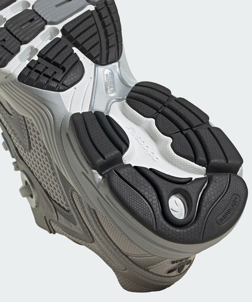 adidas（アディダス）の「adidas ASTIR W / 厚底スニーカー / アディダスオリジナルス（メンズ/レディース）（スニーカー・レディース・ベージュ系その他/ライトグレー/オフホワイト・23.5cm/24.0cm/22.0cm/22.5cm/23.0cm/24.5cm/25.0cm/25.5cm/26.0cm/26.5cm/27.5cm/28.0cm/27.0cm）」の21枚目の写真