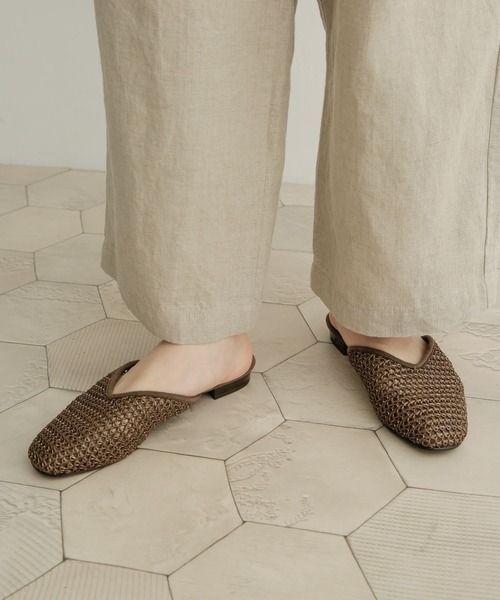 URBAN RESEARCH DOORS（アーバンリサーチドアーズ）の「メッシュスリッパ（サンダル・レディース・ブラウン/アイボリー/キャメル・38/36/37）」の2枚目の写真