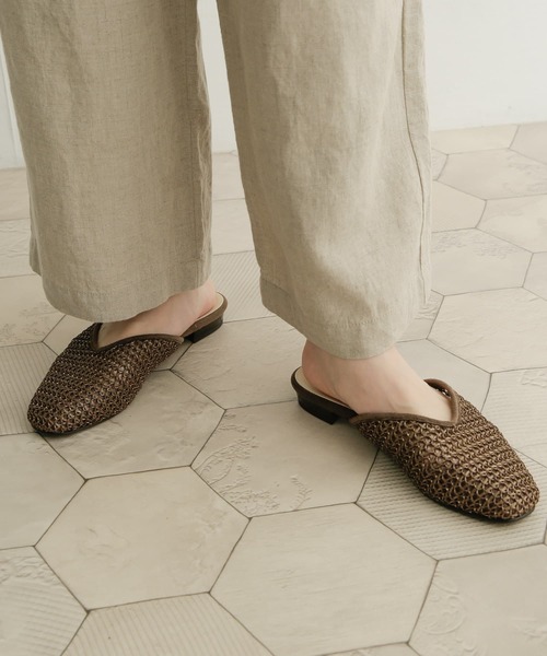 URBAN RESEARCH DOORS（アーバンリサーチドアーズ）の「メッシュスリッパ（サンダル・レディース・ブラウン/アイボリー/キャメル・38/36/37）」の4枚目の写真