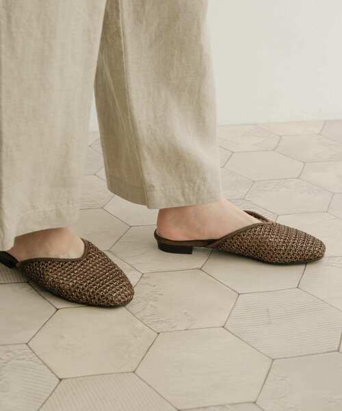 URBAN RESEARCH DOORS（アーバンリサーチドアーズ）の「メッシュスリッパ（サンダル・レディース・ブラウン/アイボリー/キャメル・38/36/37）」の5枚目の写真