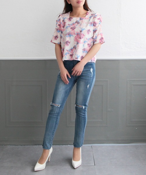 Julia Boutique(ジュリアブティック)の「Amour Flower・スクエアネックパワショルトップス/22078(Tシャツ/カットソー・レディース・オレンジ/ブルー・ONE)」の7枚目の写真