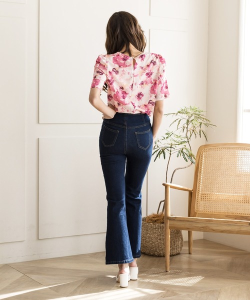 Julia Boutique(ジュリアブティック)の「Amour Flower・スクエアネックパワショルトップス/22078(Tシャツ/カットソー・レディース・オレンジ/ブルー・ONE)」の3枚目の写真