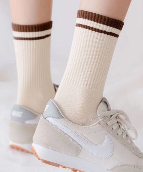 Fun & Daily(ファンアンドデイリー)の「F&D : ツートンラインソックス(ソックス/靴下・メンズ・ホワイト/ブラック/ブラウン/グレー/ベージュ・FREE)」の11枚目の写真