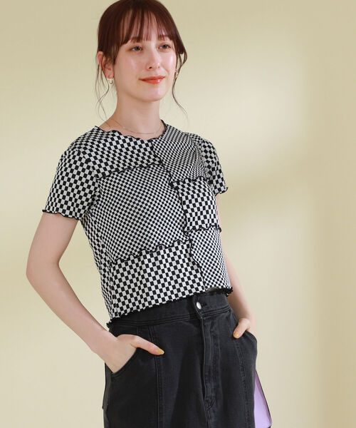 Ray BEAMS（レイビームス）の「Ray BEAMS / チェッカー パッチワーク Tシャツ（Tシャツ/カットソー・レディース・ブラック/レッド・ONE SIZE）」の4枚目の写真