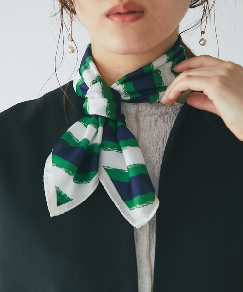 un dix cors（アンディコール）の「コーディネートのポイントに　ストライプスカーフ（バンダナ/スカーフ・レディース・ブラウン/ネイビー・FREE）」の8枚目の写真
