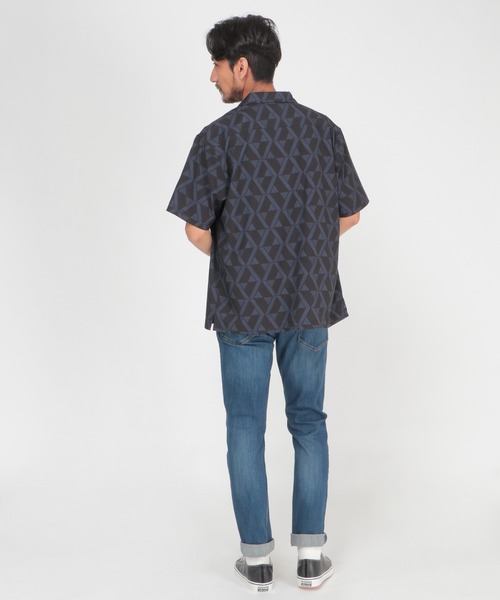 ikka（イッカ）の「ジオメトリックプリントシャツ（シャツ/ブラウス・メンズ・ベージュ/ネイビー・L/M/XL/S）」の15枚目の写真