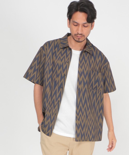 ikka（イッカ）の「ジオメトリックプリントシャツ（シャツ/ブラウス・メンズ・ベージュ/ネイビー・L/M/XL/S）」の3枚目の写真